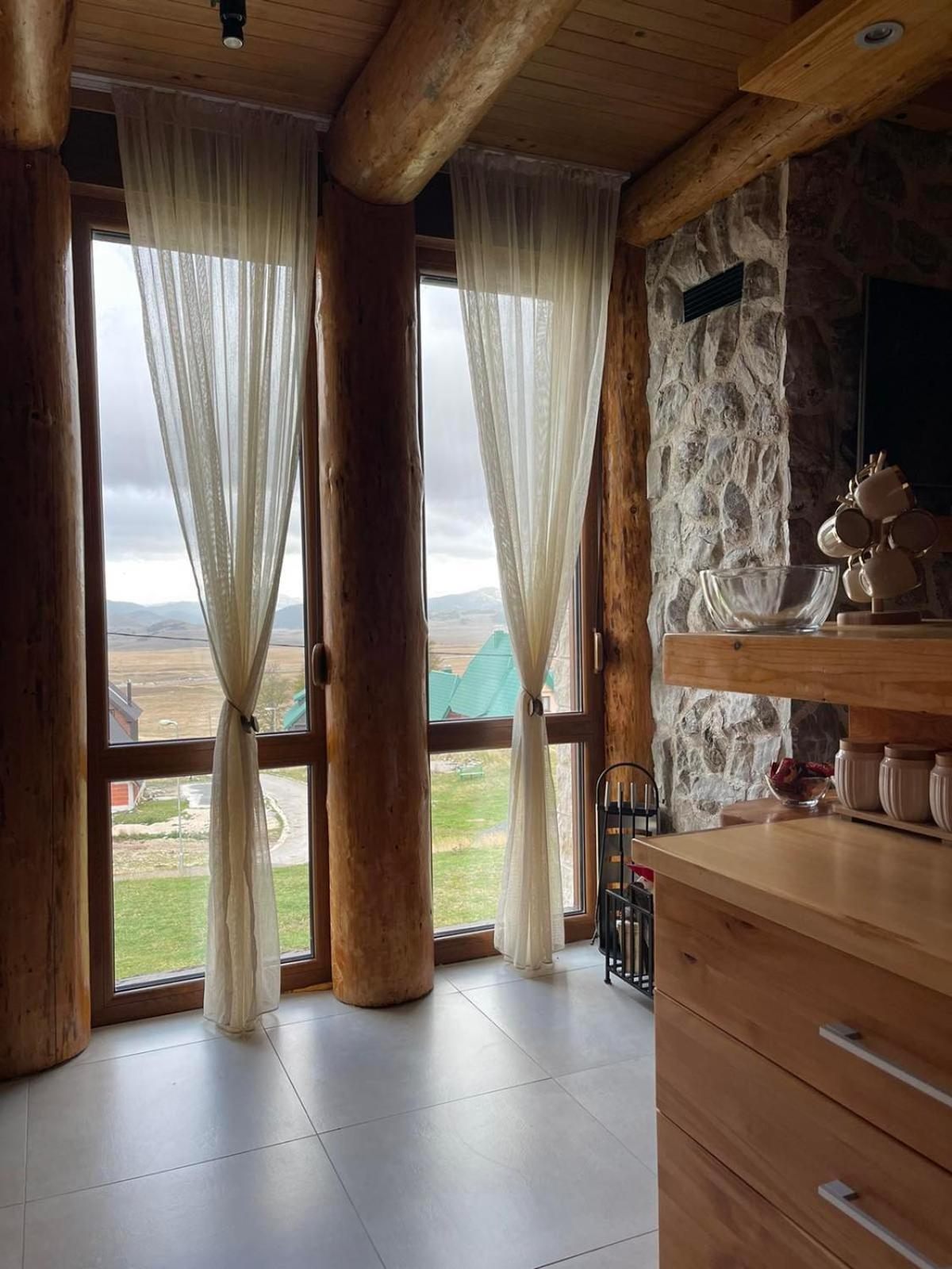 Alpine House Villa *